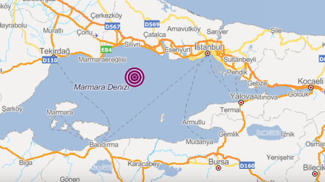 İstanbul'da saat 13.59'da deprem meydana geldi.