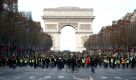 Fransa'nın başkenti Paris'te Sarı Yelekler'in başlattığı büyük gösteri
