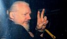 Wikileaks'in kurucusu Julian Assange tutuklandı.